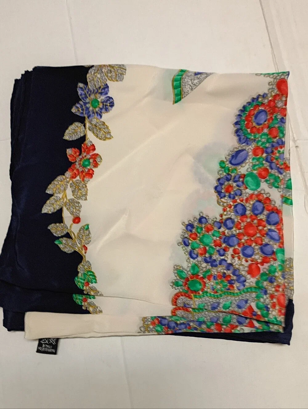❤️AMAZING!! BOTTEGA VENETA JEWELS BUTTERFLY Theme 100% Silk Scarf 33 X 33